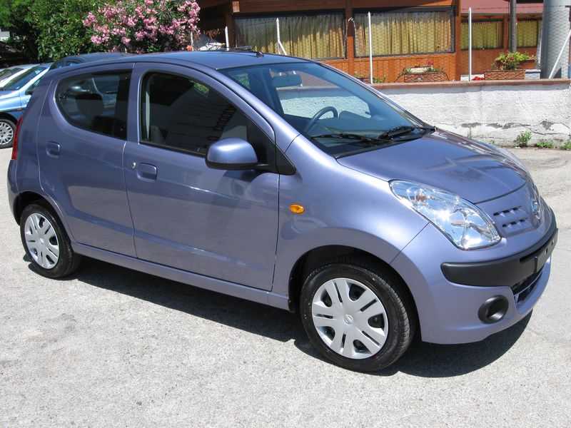 La citycar Nissan Pixo. La nissan Pixo è nata in collaborazione con Suzuki.